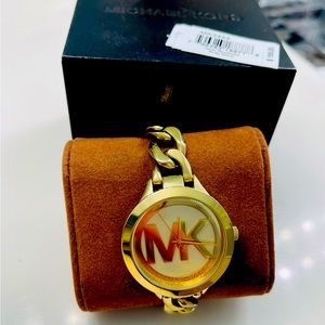 Michael Kors Mk3423 Ladies Bracelet Wrist Watch Gold Cuban Link.